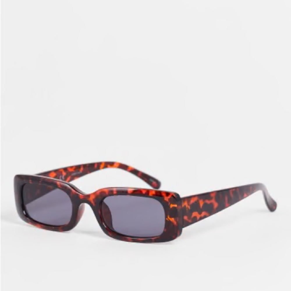 Vero Moda Narrow Square Sunglasses in brown tortoiseshell